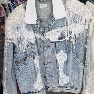 Funky Vivre Pearl draped blue jean jacket - size m 