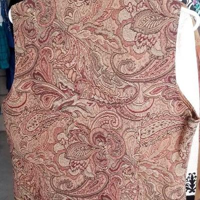 White stag tapestry vest - size m