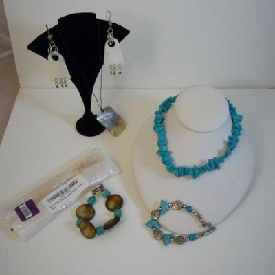 SIX (6) PIECE SUMMER JEWELRY LOT - SHELL AND FAUX TURQUOISE