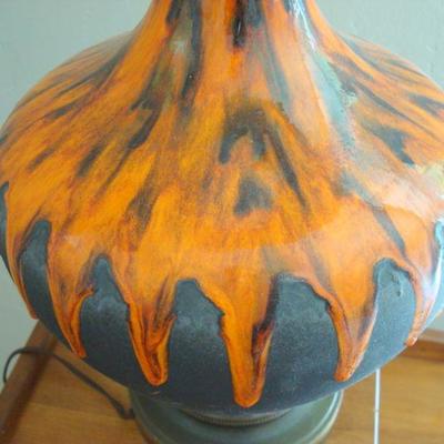 L108 - Mid Century Drip Glaze Table Lamp Sunburst style