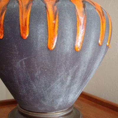 L108 - Mid Century Drip Glaze Table Lamp Sunburst style