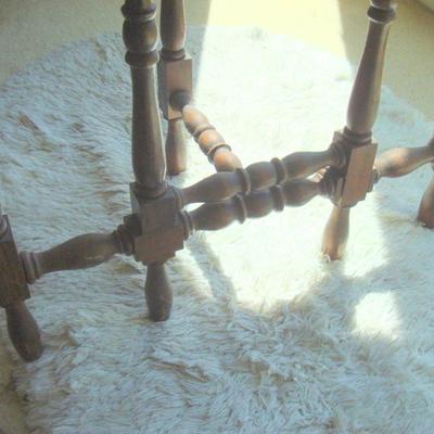 L114 - Antique Gate Leg Occasional Table 