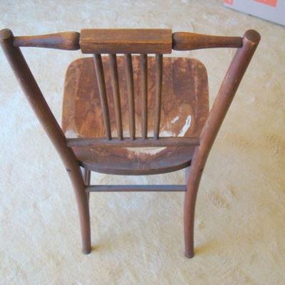 L126 - Simple Antique Wood Chair