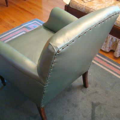 D102 - Green Leather Chair 