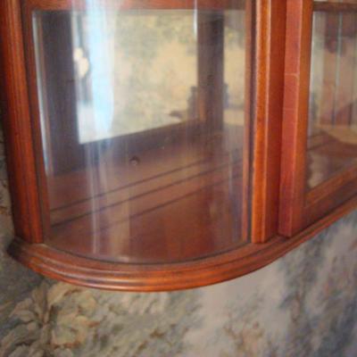 D103 - Round Face Mirror Backed 3 Shelf Curio Cabinet 