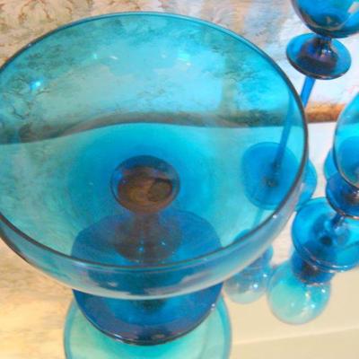 D108 - Set of Blue Glassware Dishes 