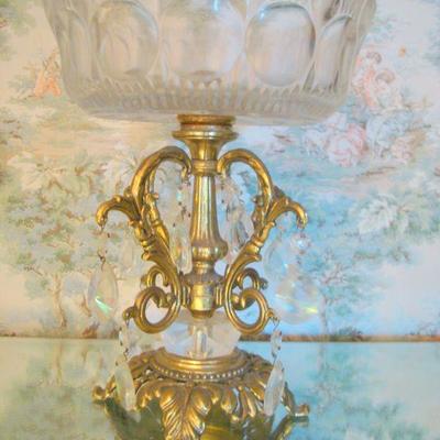 D112 - Nice Bowl on Goldtone Base
