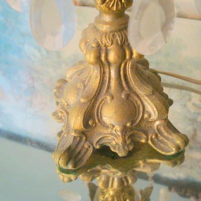 D113 - Unique Goldtone Lamp