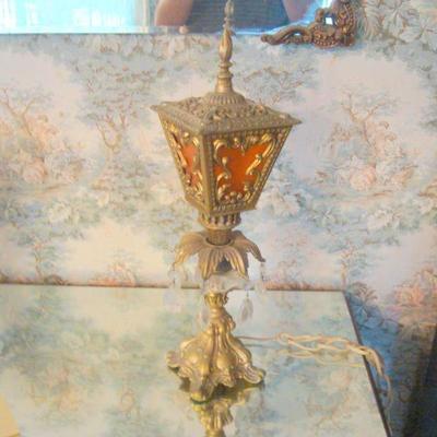D113 - Unique Goldtone Lamp
