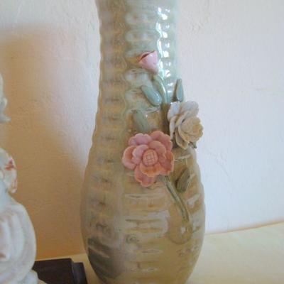bd1 L103 - Small Ceramic Lot vase cookie jar figurne