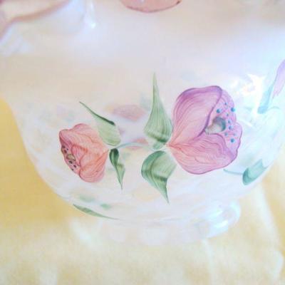 bd1 L107 - Fenton Glass Basket with Ruffles and Flowers