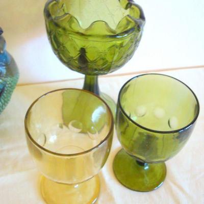 bd1 L110 - Mid century Glass Lot + Bird sculpture 