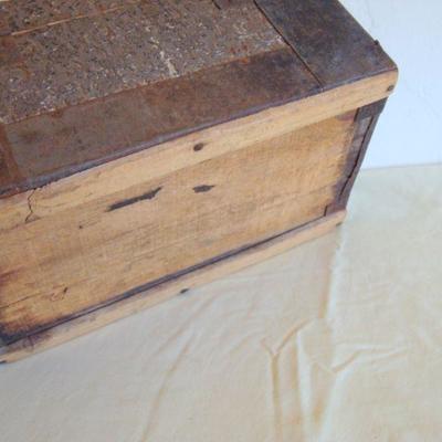 bd1 L113 - Antique Hand Made Chest Trunk with Cowhide Journal 