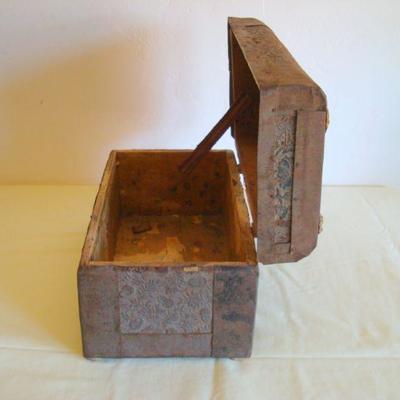 bd1 L113 - Antique Hand Made Chest Trunk with Cowhide Journal 