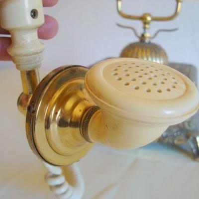 bd1 L117 - Antique Looking Candle Stick Telephone