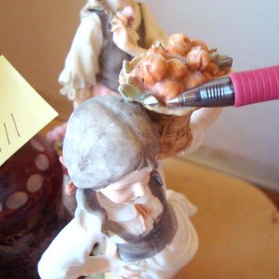 bd1 L118 - Pair of Country Girl Figurines