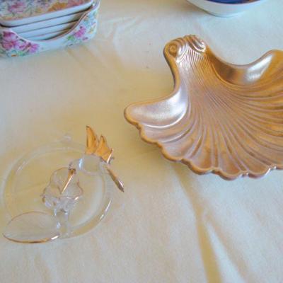 bd1 L121 - Oddball Lot of Glass and Ceramic items