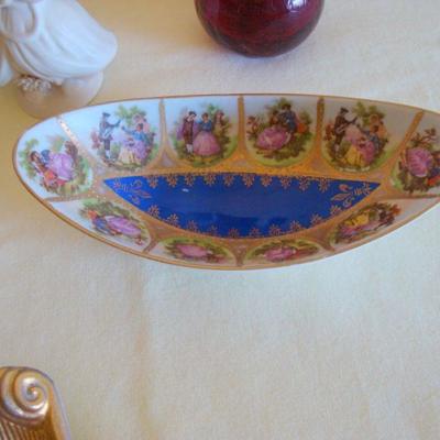bd1 L121 - Oddball Lot of Glass and Ceramic items