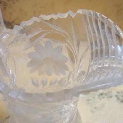 bd1 L124 - Clear Glass Drink Pitcher