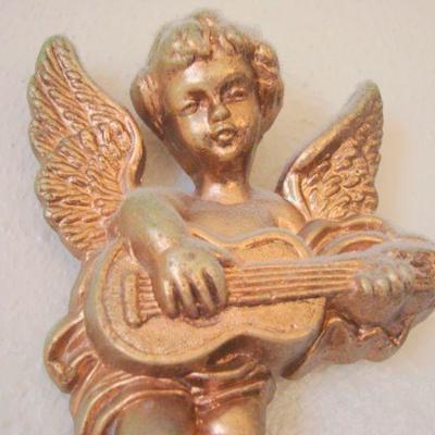 bd1 L127 - Trio of Small Metal Cherubs Playing Music