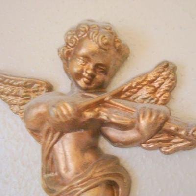 bd1 L127 - Trio of Small Metal Cherubs Playing Music