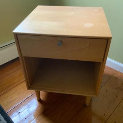 MCM STYLE  HAND CRAFTED MAPLE SIDE CHEST/TABLE BY COPELAND, FURNITURE, VT