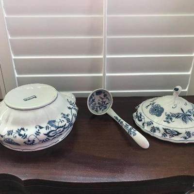 Blue Danube 3 pc. Soup Tureen