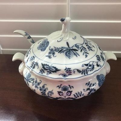 Blue Danube 3 pc. Soup Tureen
