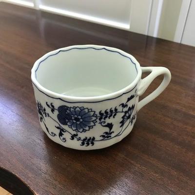 Blue Danube Soup/Chowder Bowl w/handle