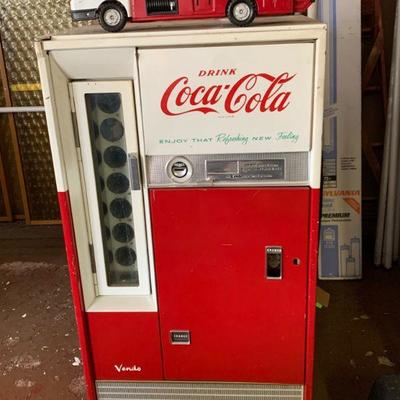 Vendo H63C Coca Cola machine