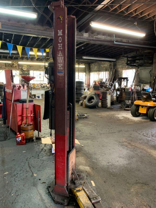 Mohawk car lift
