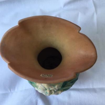684-8 inch Vintage Roseville Pottery Vase “Gardenia” Lot 1852