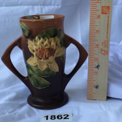 72–6 vintage Roseville pottery vase Lot 1862