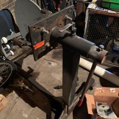 Heavy duty engine stand 