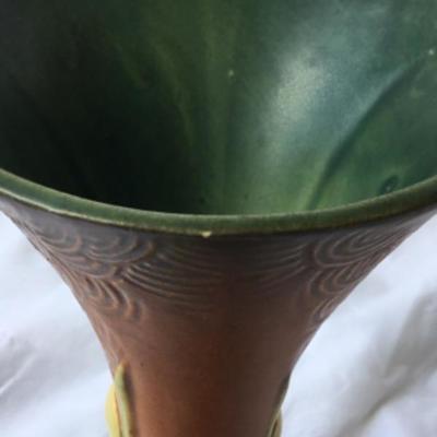 204-8 inch vintage Roseville pottery vase Lot 1892