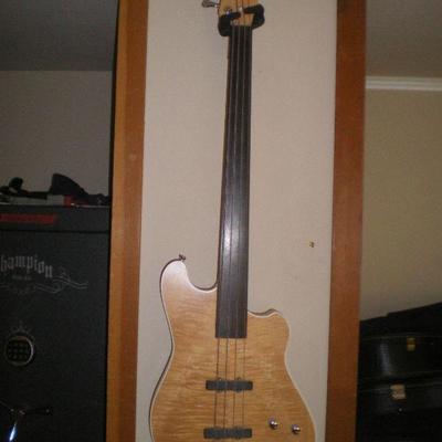 Danny Ferrington Custom Made Fretless Bass Guitar