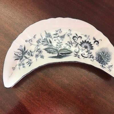 8" Bone Dish - Blue Onion