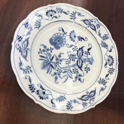 Blue Danube Scalloped Dinner Plate