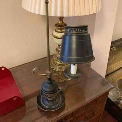 Floor lamp W/ glass shelf