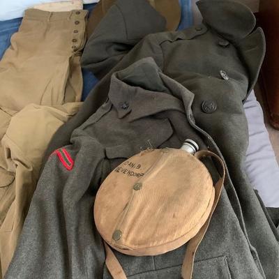 vintage military uniforms / canteen 