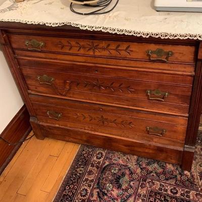 Carved 3 drawer victorian dresser
