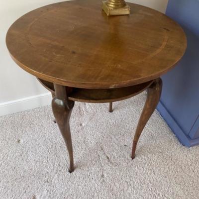 Lot # 211 Round Table with 3 Drawer Dresser