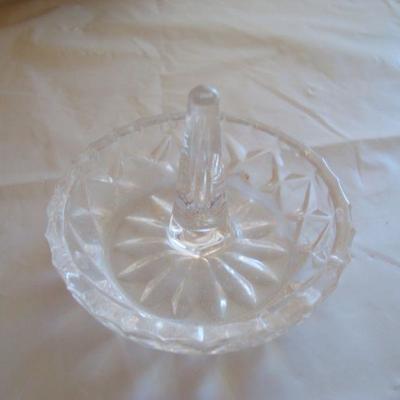 B2 105 - Assorted (8) Piece Vanity Lot