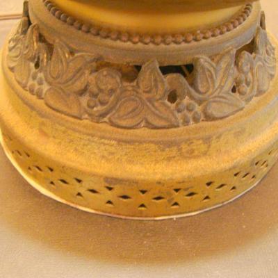 B2 113 - 32" Tall Gold Lamp 