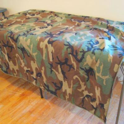 B2 117 - Camouflage Patterned Bedding 