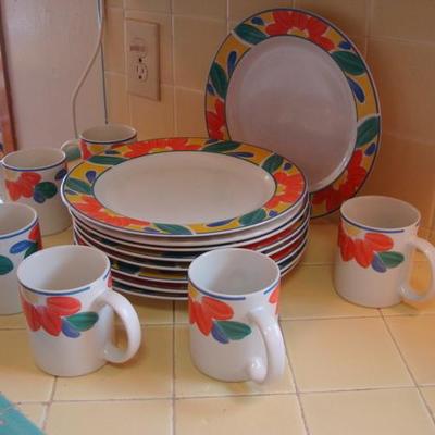 K102 - International Brand Dishware 