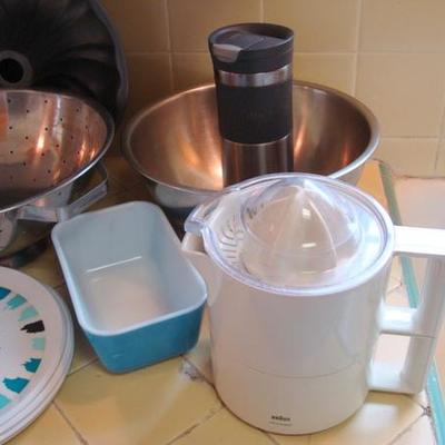 K107 - Numerous Kitchen Items