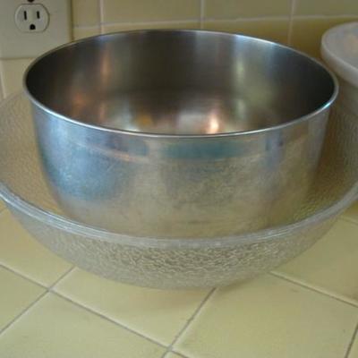 K110 - Kitchen Lot of 3 Bowls, Flatware & Grinder