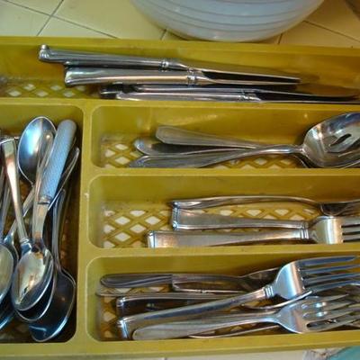 K110 - Kitchen Lot of 3 Bowls, Flatware & Grinder