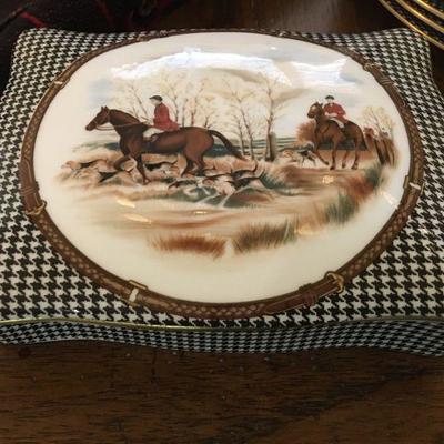 Ralph Lauren Wedgwood Balmoral Hunt china place settings for 8-10 plus a large Polo platter and serving bowl. Item #14